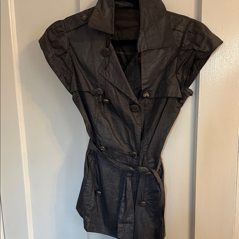 BCBG short sleeve blouse ❤️ - Picture 2 of 7
